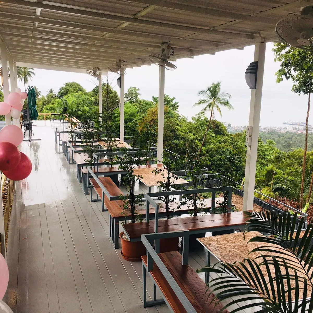 Organic Farm & Coffee Shop