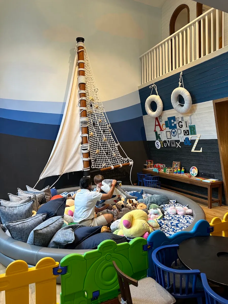 JUNIO Kids' Club photo 3