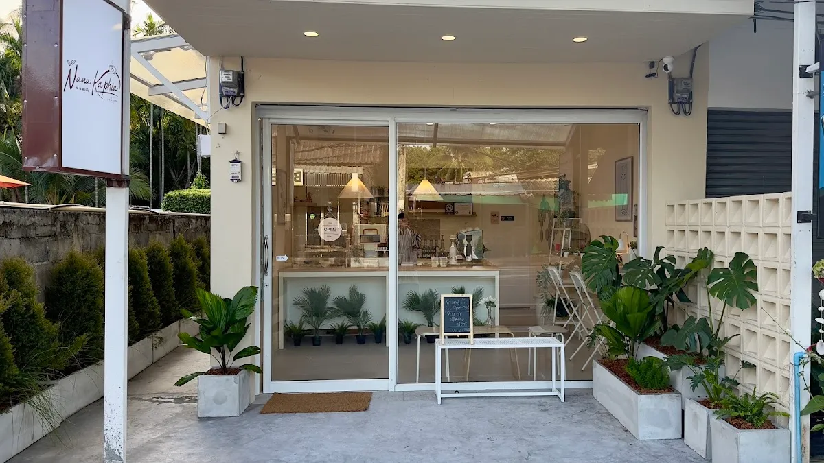 Nana Ka Phia @Koh Samui – Minimal Homey Green Garden Coffee & Pastry Café คาเฟ่โฮมมี่สวนมินิมอลเกาะสมุย