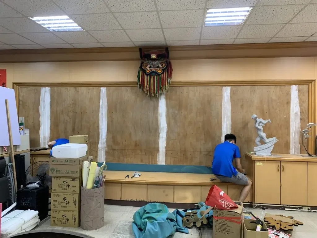 辦公室牆面貼圖與形象牆,牆面貼圖、辦公室貼圖、形象牆,都市彩繪案例