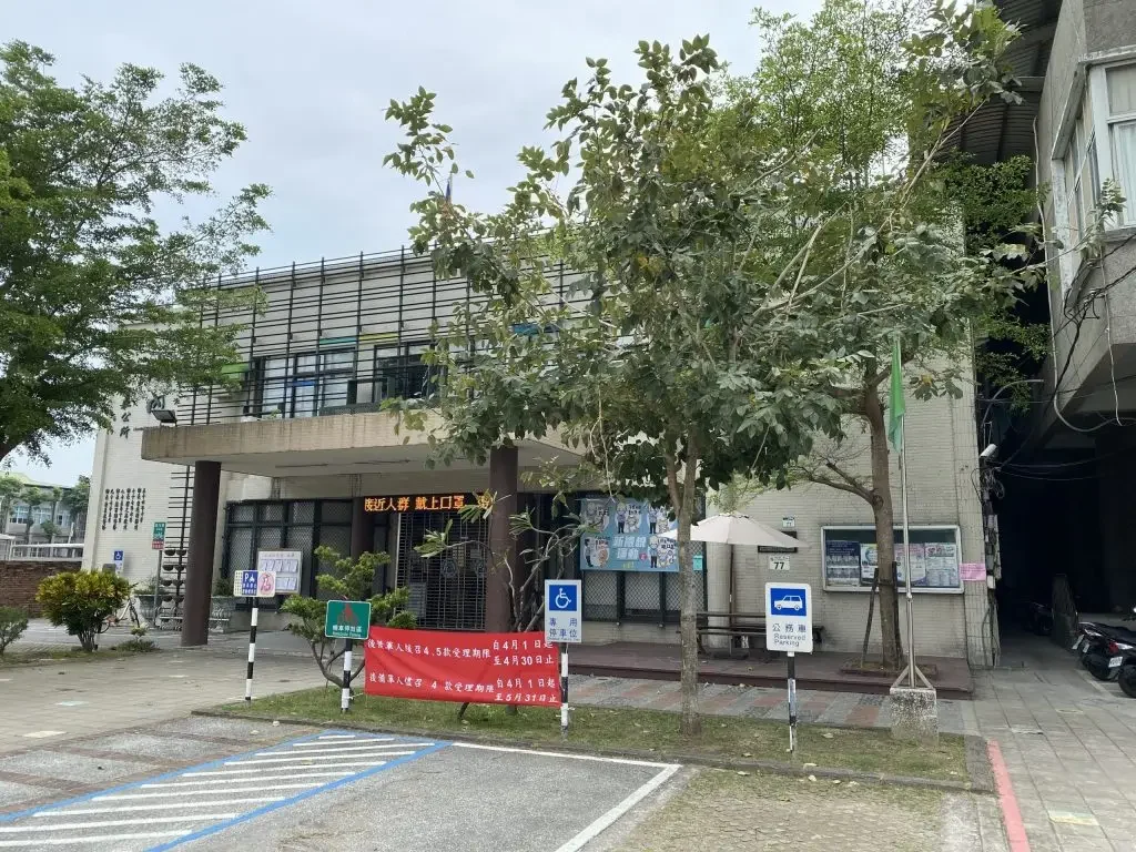 大樓外牆貼圖與辦公室翻新,大樓外牆貼圖、外牆施工、辦公室翻新,都市彩繪案例