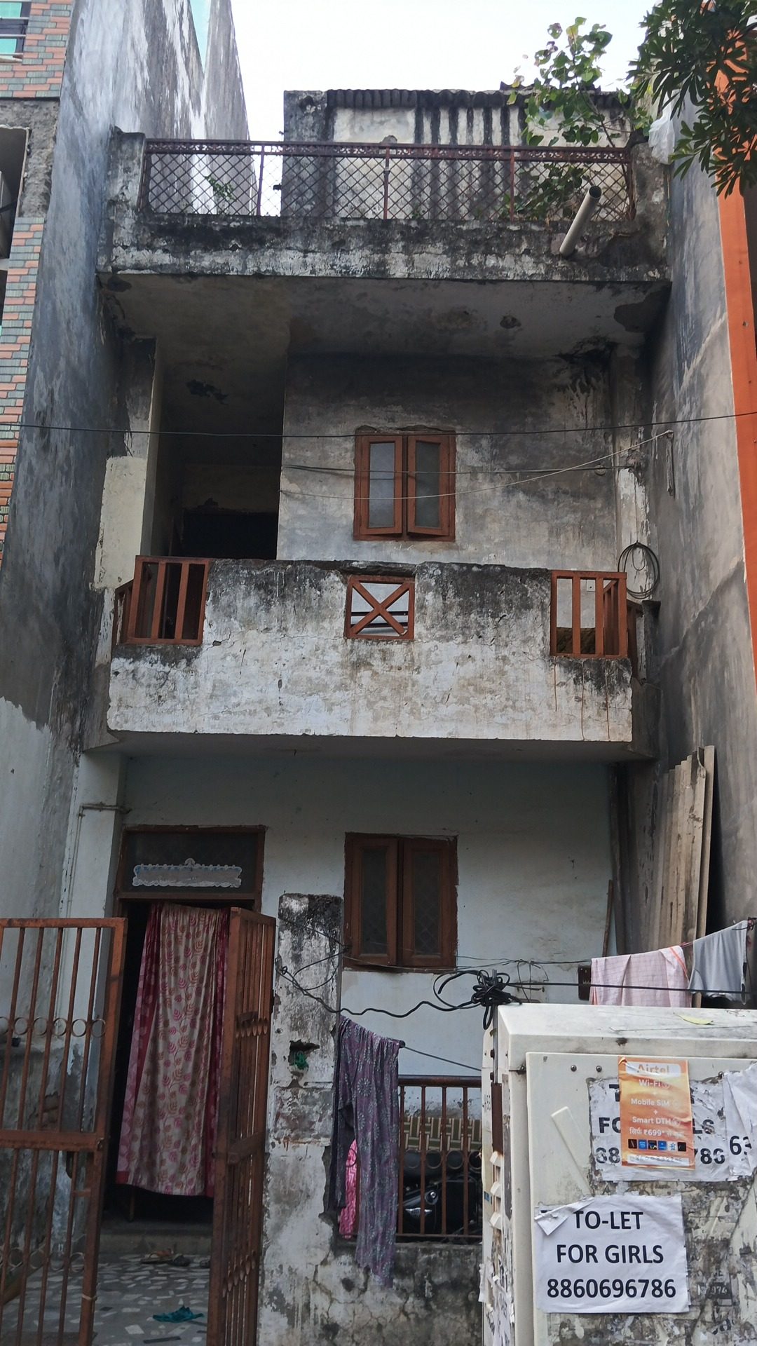 1,000 sq ft Plot for Sale in Alpha 1, Greater Noida