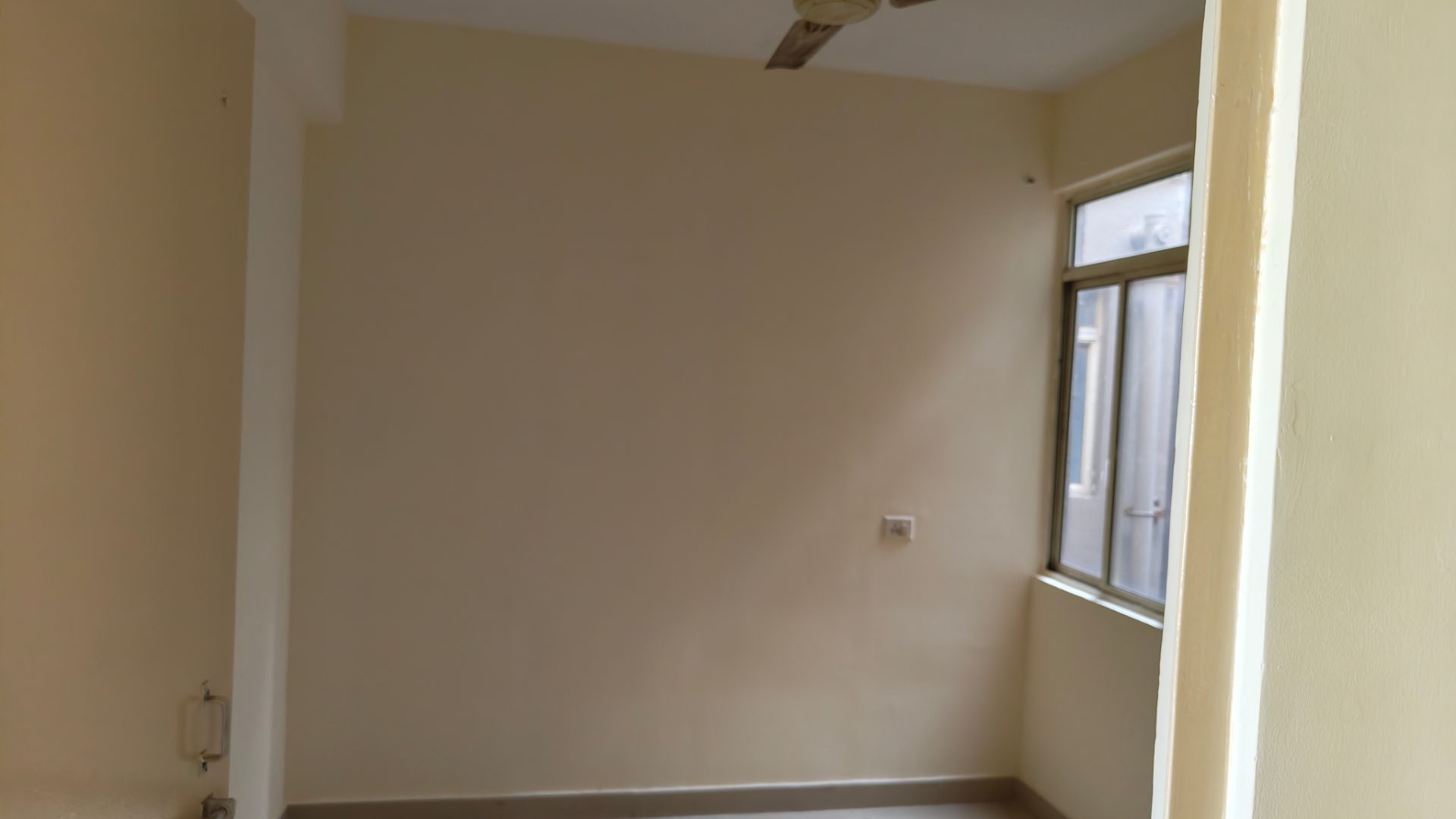 3 BHK Flat for Sale in Habitat Phase 2, Faridabad — photo 3