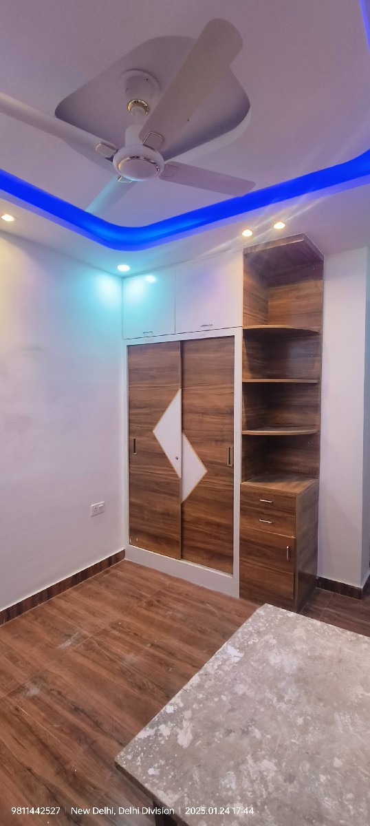 Semi-Furnished 3 BHK Builder Floor for Rent in Bharat Vihar Dwarka, Delhi — photo 7