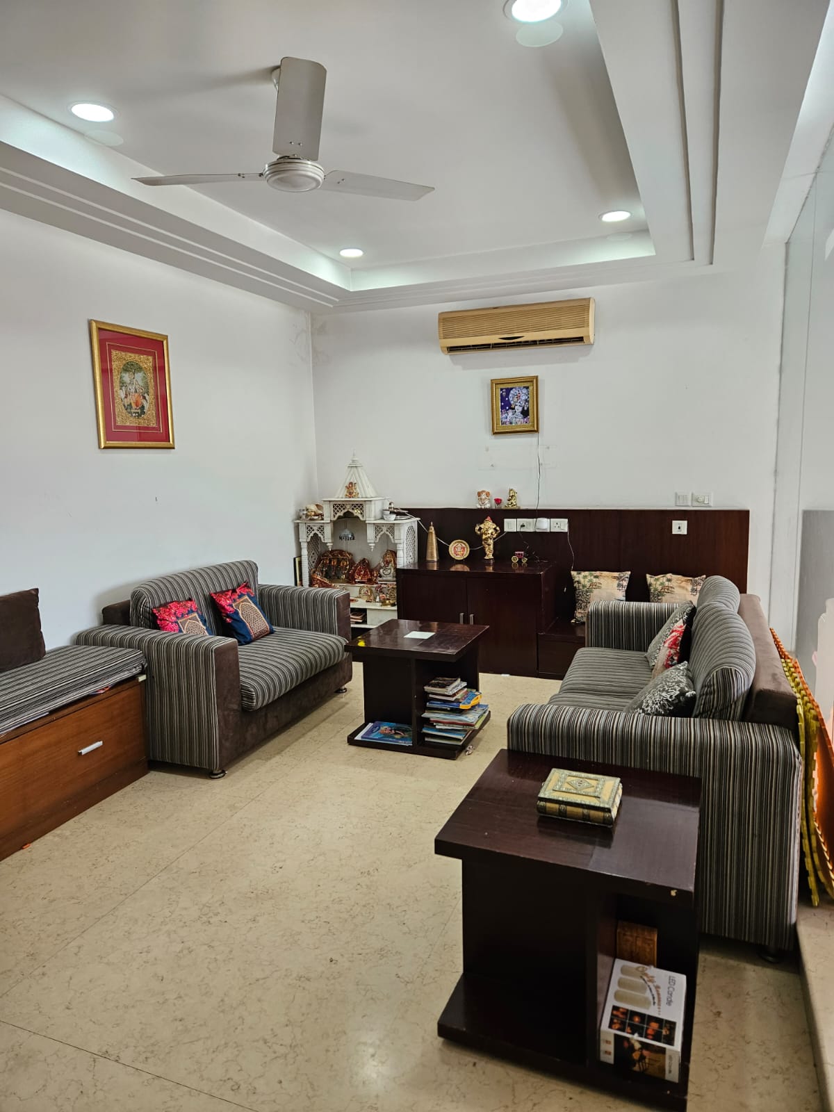 6 BHK Independent House for Sale in DLF Phase 4, Gurugram — photo 3