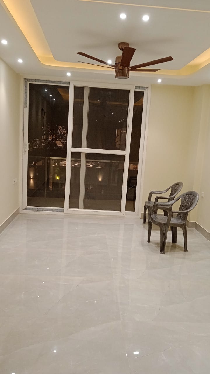 Semi-Furnished 3 BHK Builder Floor for Rent in Sushant Lok 1, Gurugram — photo 4