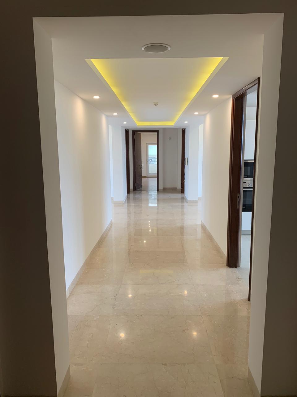 Semi-Furnished 4 BHK Flat for Rent in EMAAR MGF the Vilas, Gurugram — photo 4