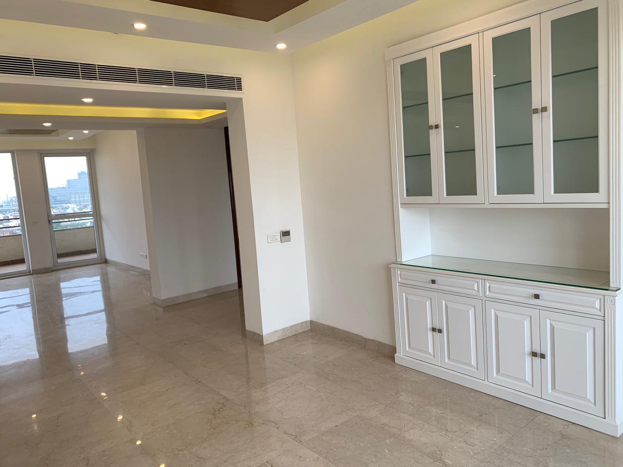Semi-Furnished 4 BHK Flat for Rent in EMAAR MGF the Vilas, Gurugram — photo 6
