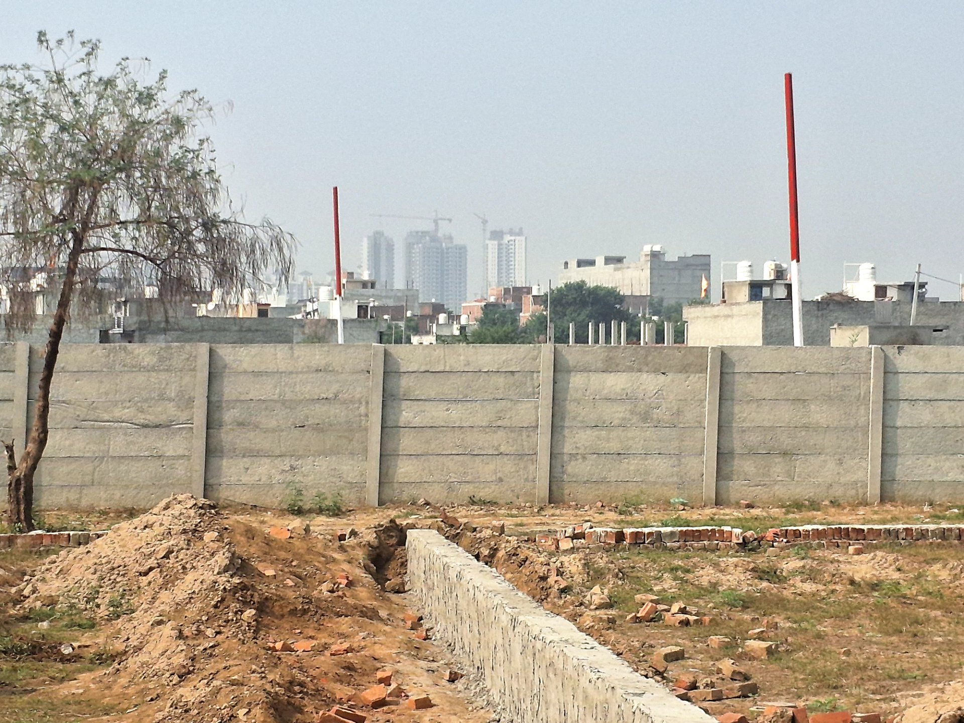 100 sq yd Plot for Sale in Greater Noida West, Greater Noida — photo 3