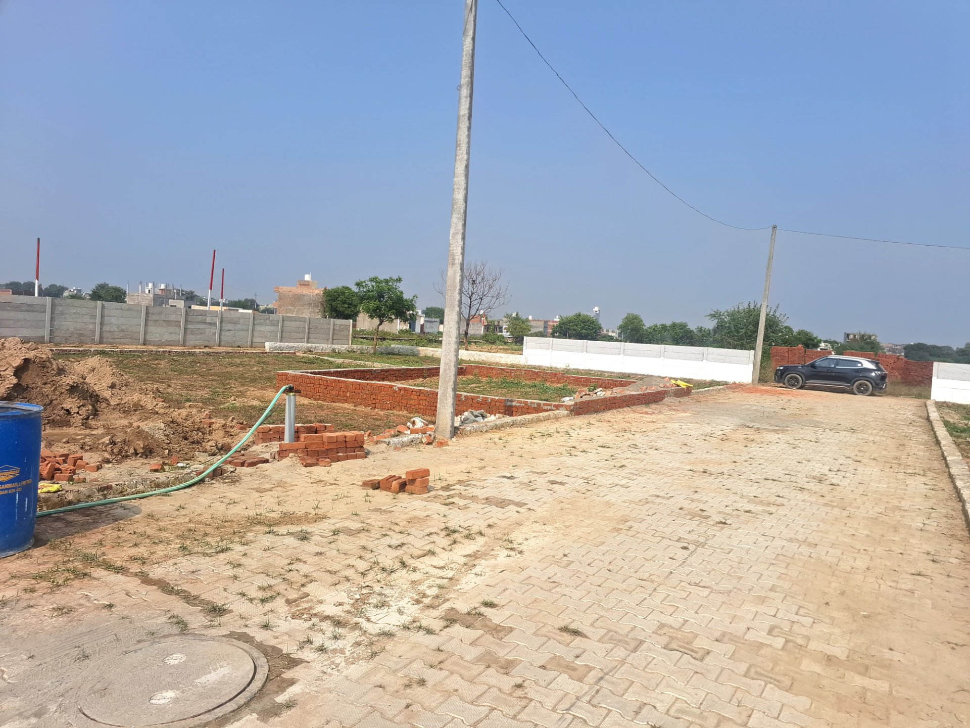 100 sq yd Plot for Sale in Greater Noida West, Greater Noida — photo 7