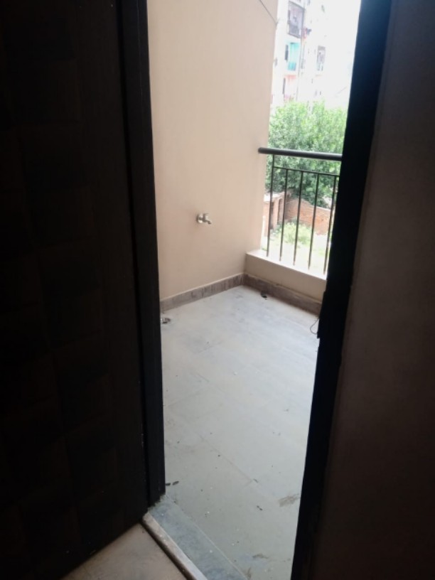 2 BHK Builder Floor for Sale in Sector 70, Noida — photo 3