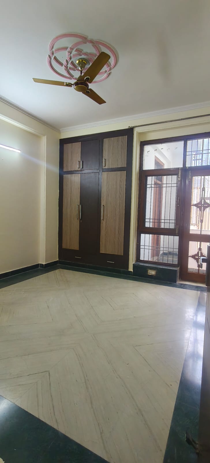 1 BHK Flat for Sale in Sector 70, Noida — photo 3