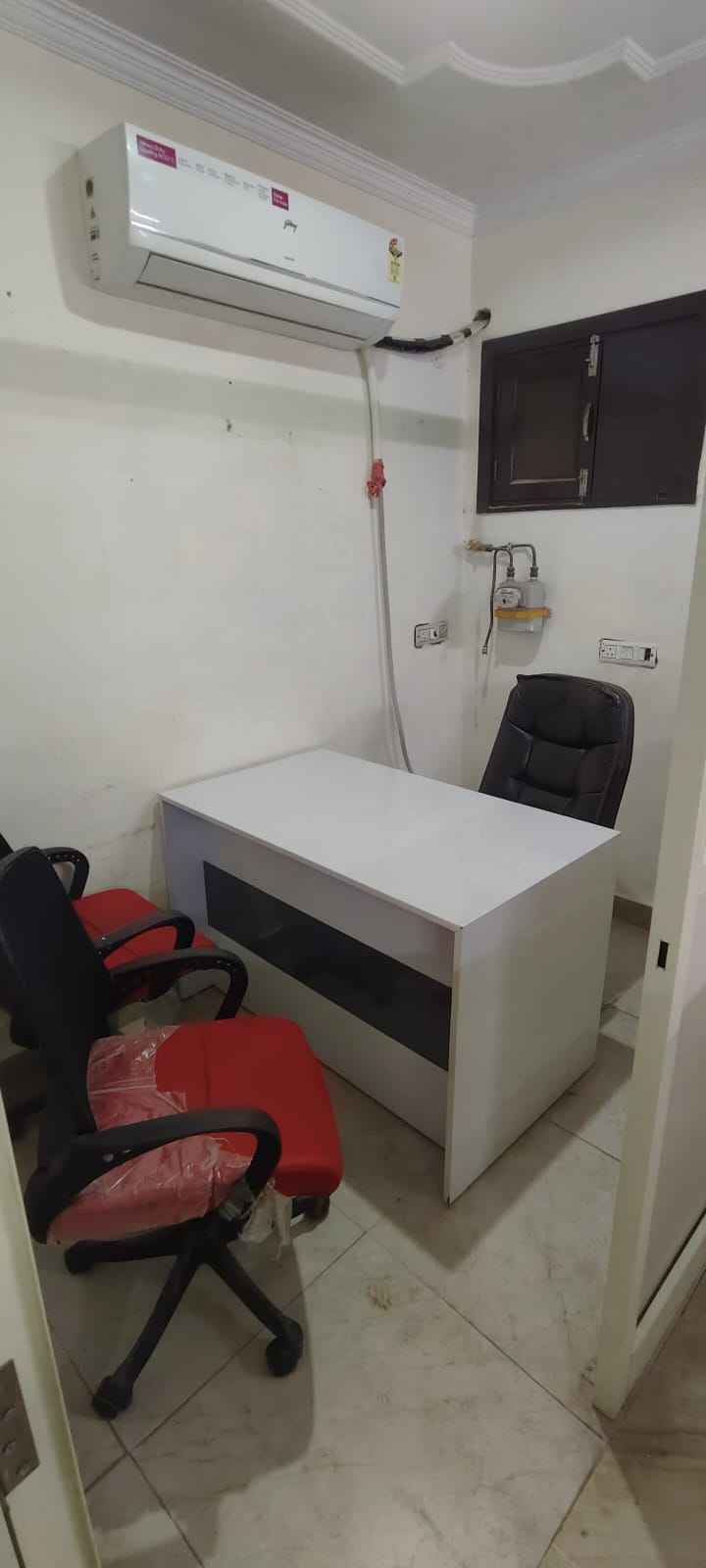 600 sq ft Office Space for Rent in Dwarka Mor, Delhi — photo 4