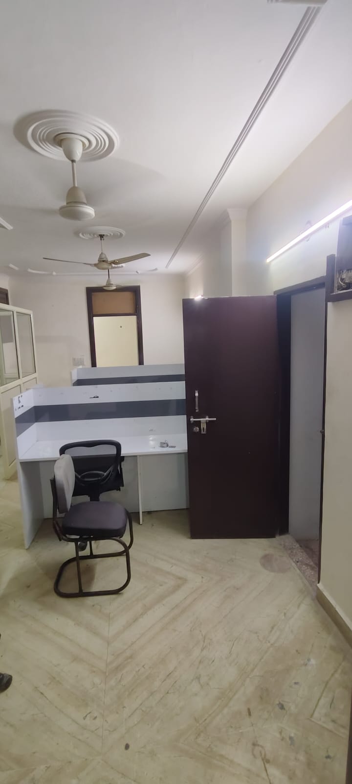 600 sq ft Office Space for Rent in Dwarka Mor, Delhi — photo 5