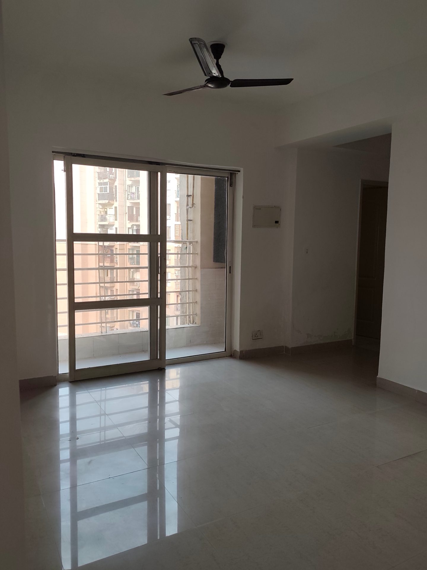 2bhk Flat For Sale In Paras Tierea Sector 137 Noida