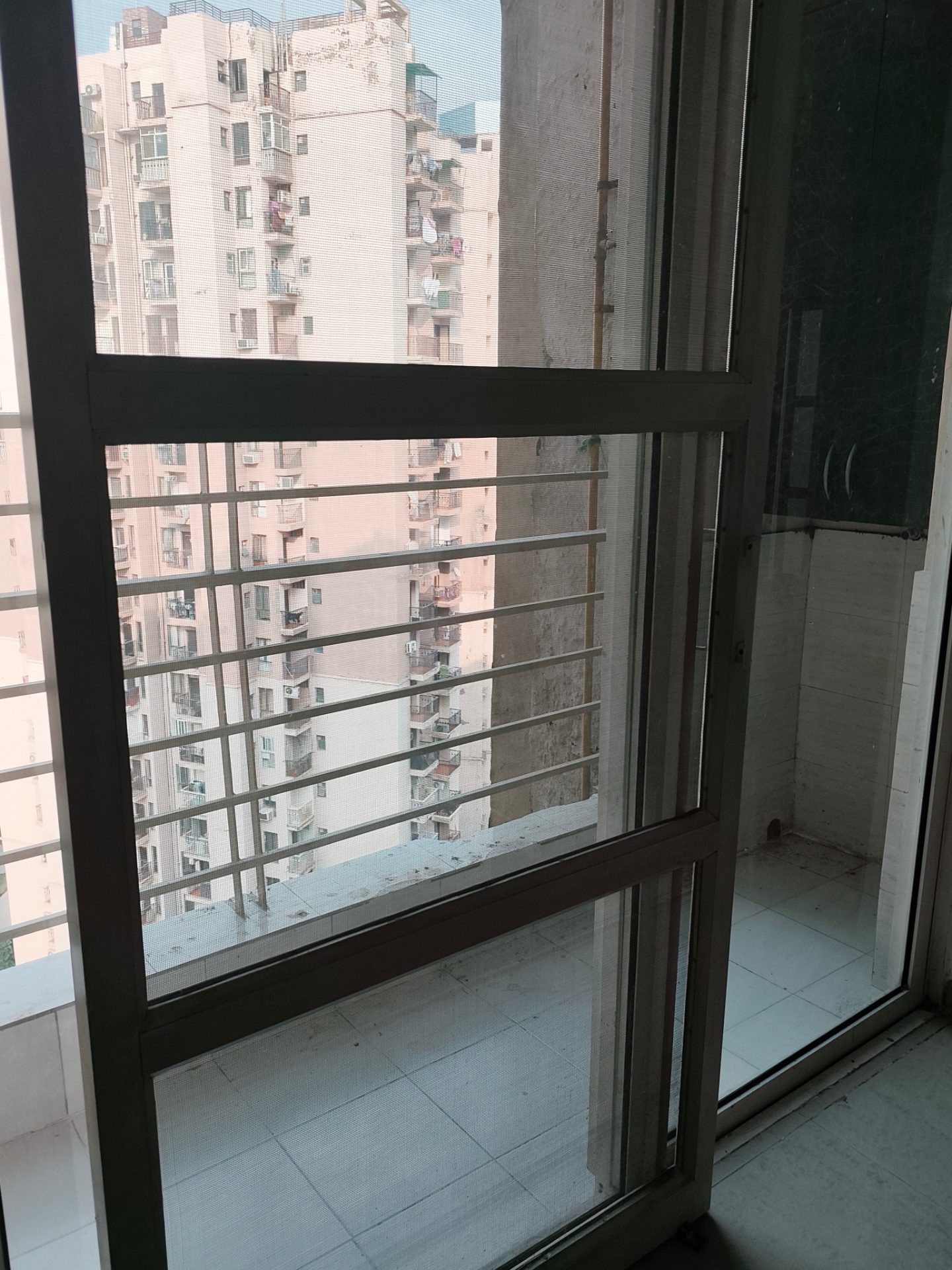 2bhk Flat For Sale In Paras Tierea Sector 137 Noida — photo 7