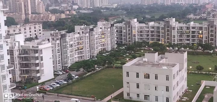 573 sq ft Shop for Rent in EMAAR Palam Drive, Sector 66, Gurugram — photo 3