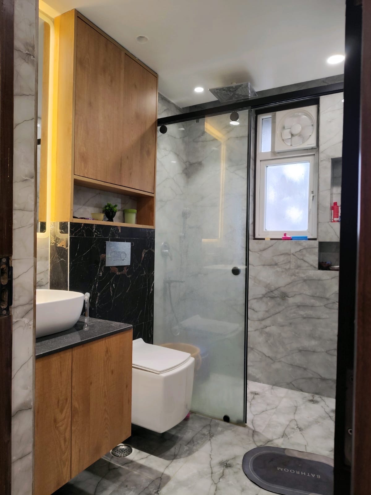 Luxury Fully Furnished 4 BHK Flat for Sale in Zeta 1, Greater Noida — photo 2