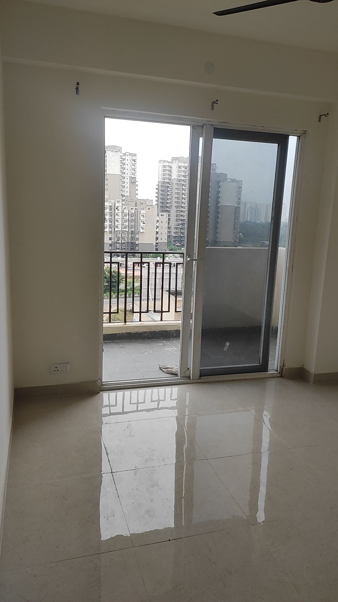 3 BHK Flat for Sale in Smartworld Gems, Sector 89, Gurugram — photo 6