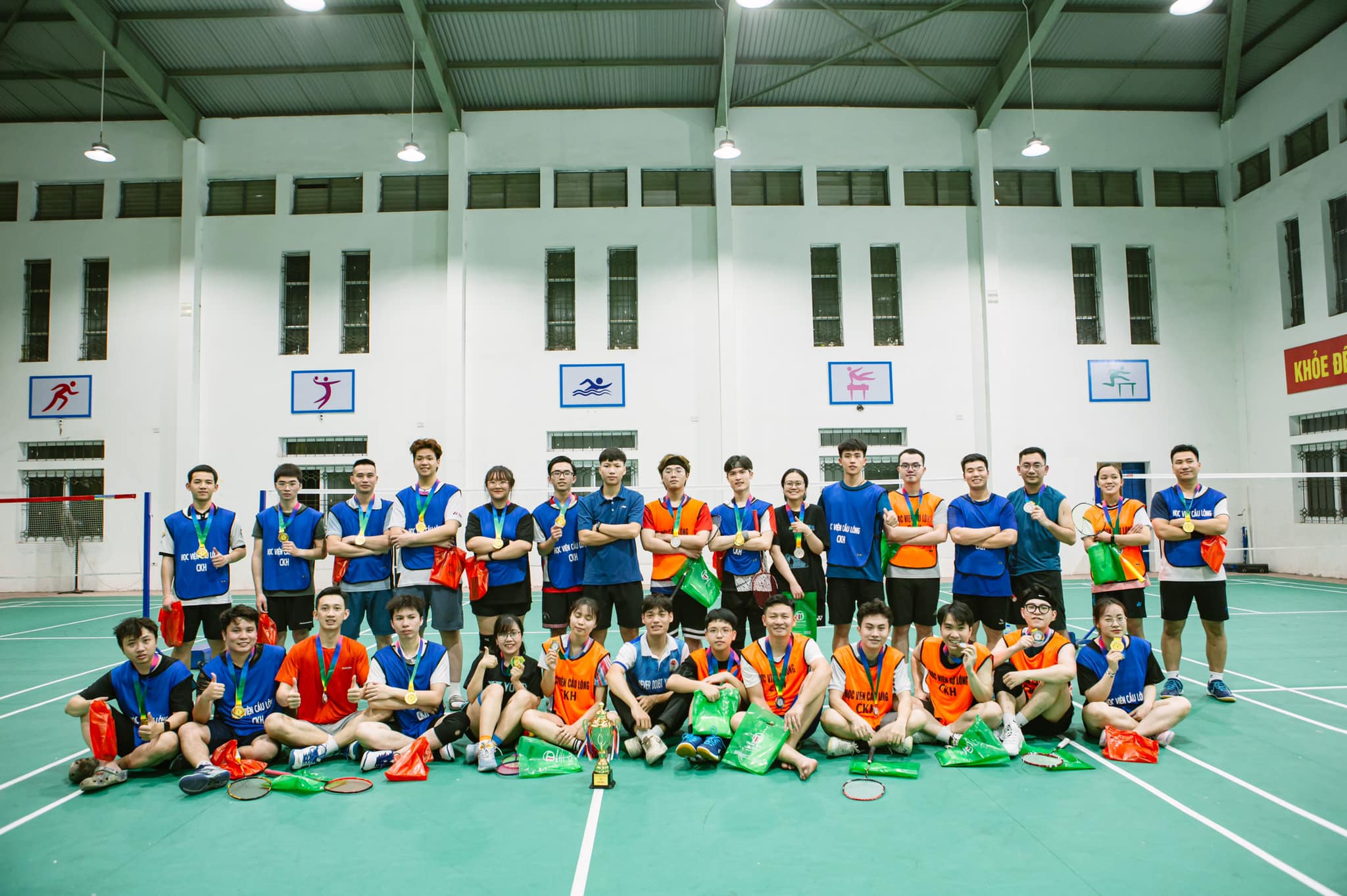 🏸 Học Viện Cầu Lông CKH: Lớp Học Cầu Lông Hà Nội Hàng Đầu - Nơi Đam Mê Thăng Hoa 🌟