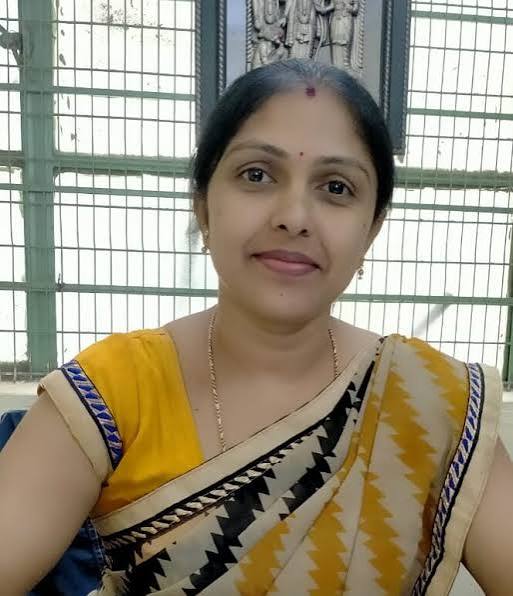No Advance payment independent family type kannada aunty staying alone her Home - Call Girl Service in Hubli - Direct Contact