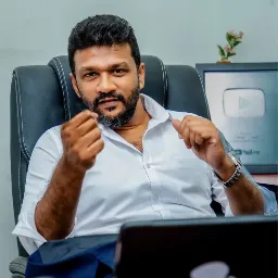 Lakshman Siriwardhana - Korean Teacher in Sri Lanka | Clazz.lk