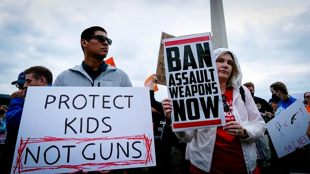 PSYCHOLOGISTS AND GUN CONTROL