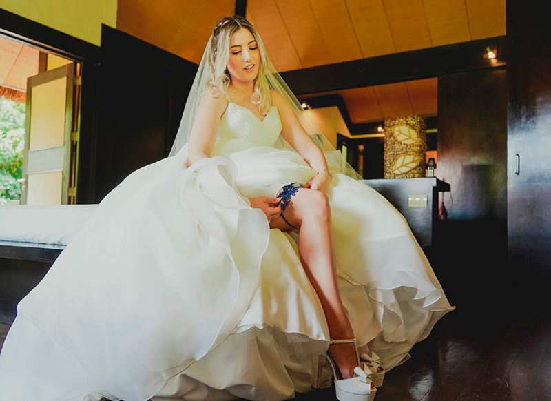 Detalle de la liga de novia en boda documental en Cuernavaca