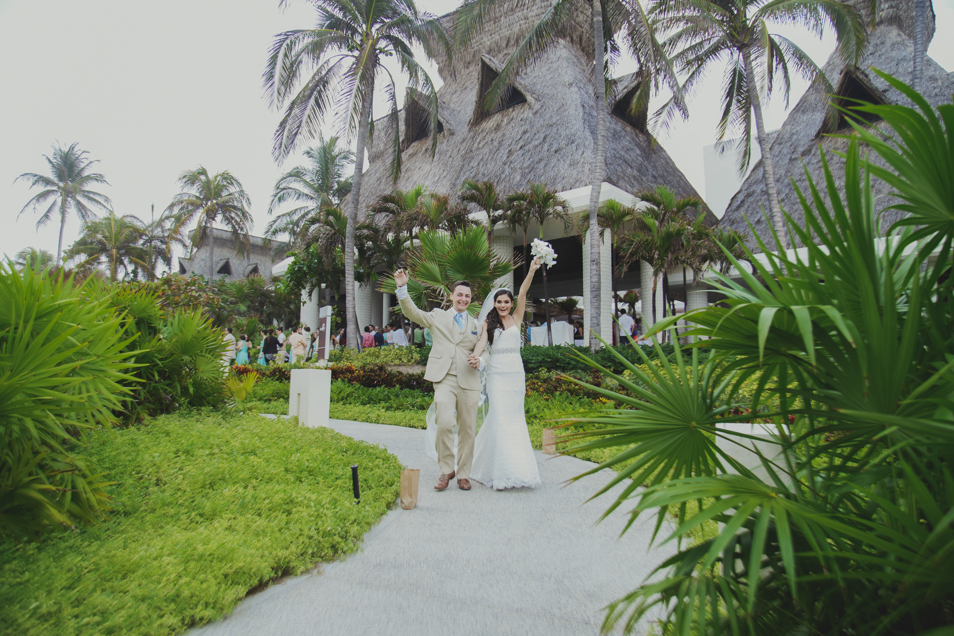 Ximena y Alfonso - Acapulco - Foto 33