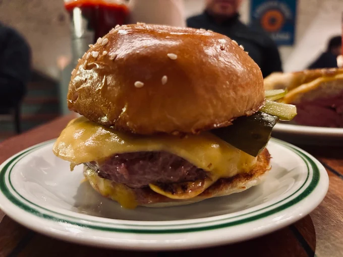 Z Deli Sandwich Shop