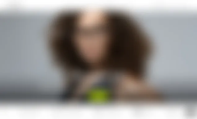 Smart eyewear retailer