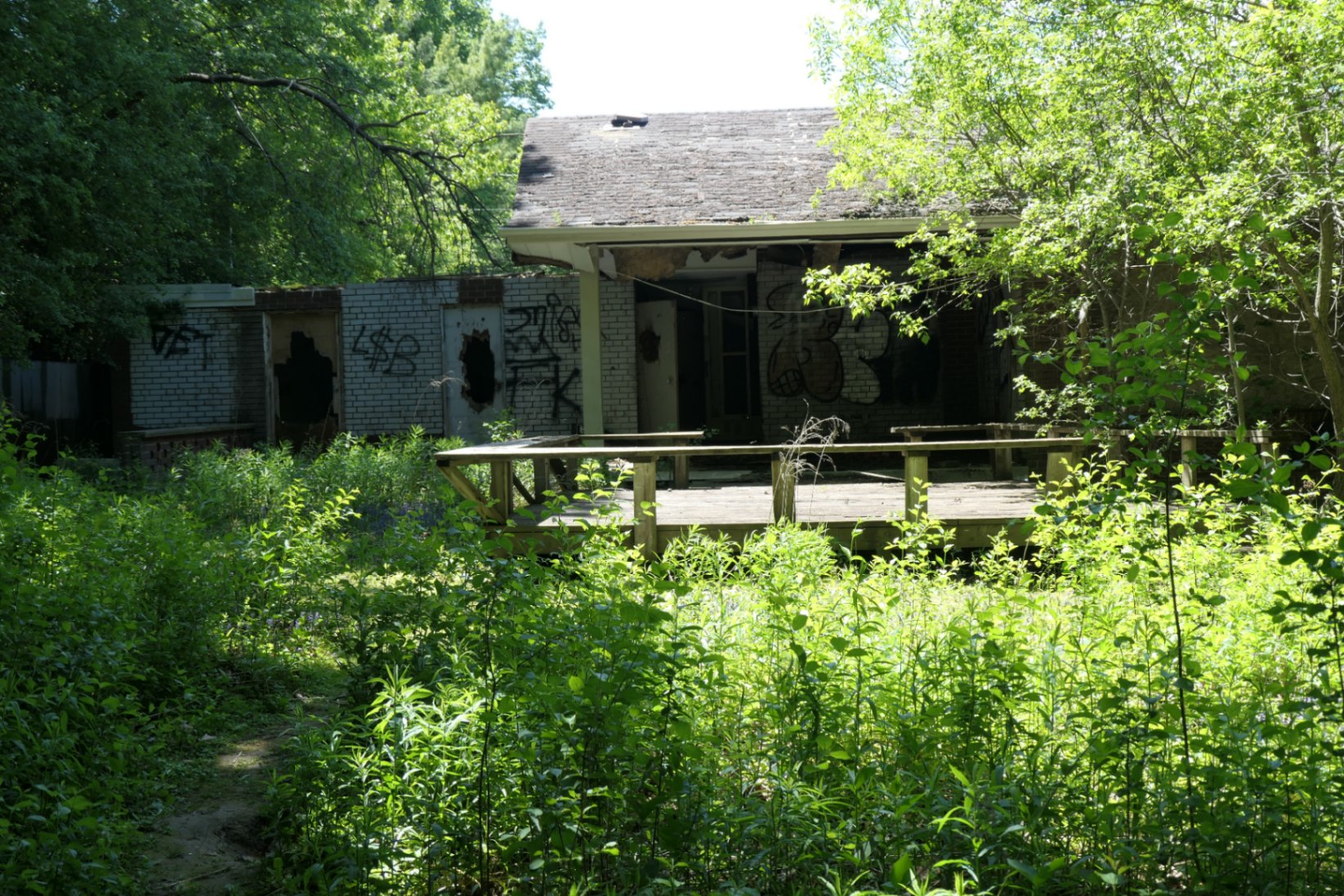 Abandoned house on the top of the ravine