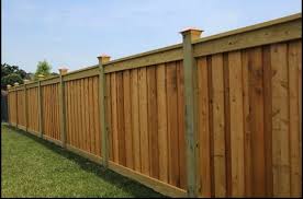Privacy Wood Fences Height: 6–8 ft