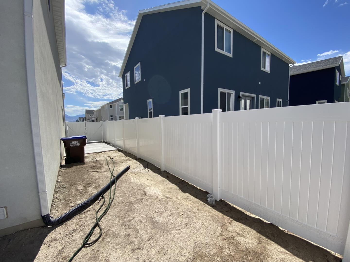 Fence Installation background