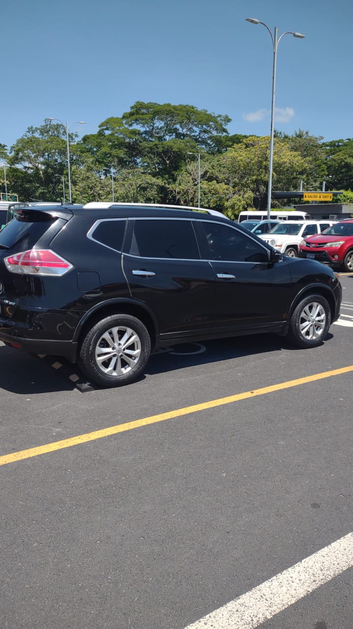 Three-Row Car Rental