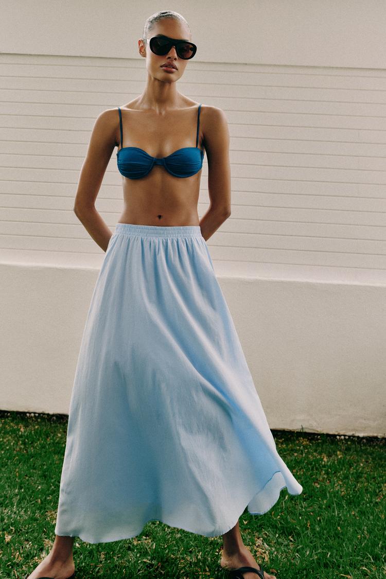 Falda midi capa