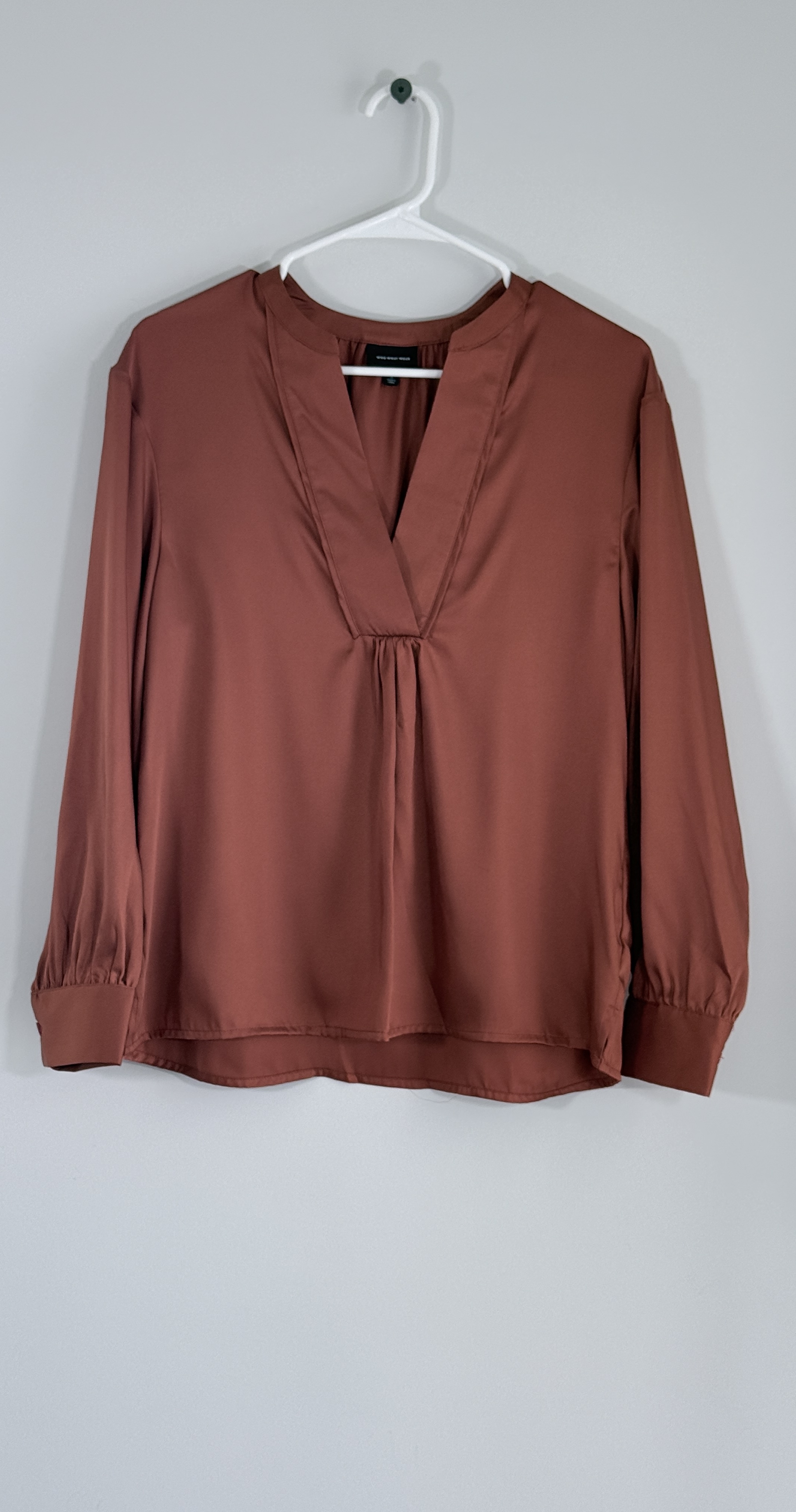 Who What Wear Burnt Orange V-Neck Blouse. thumbnail 2