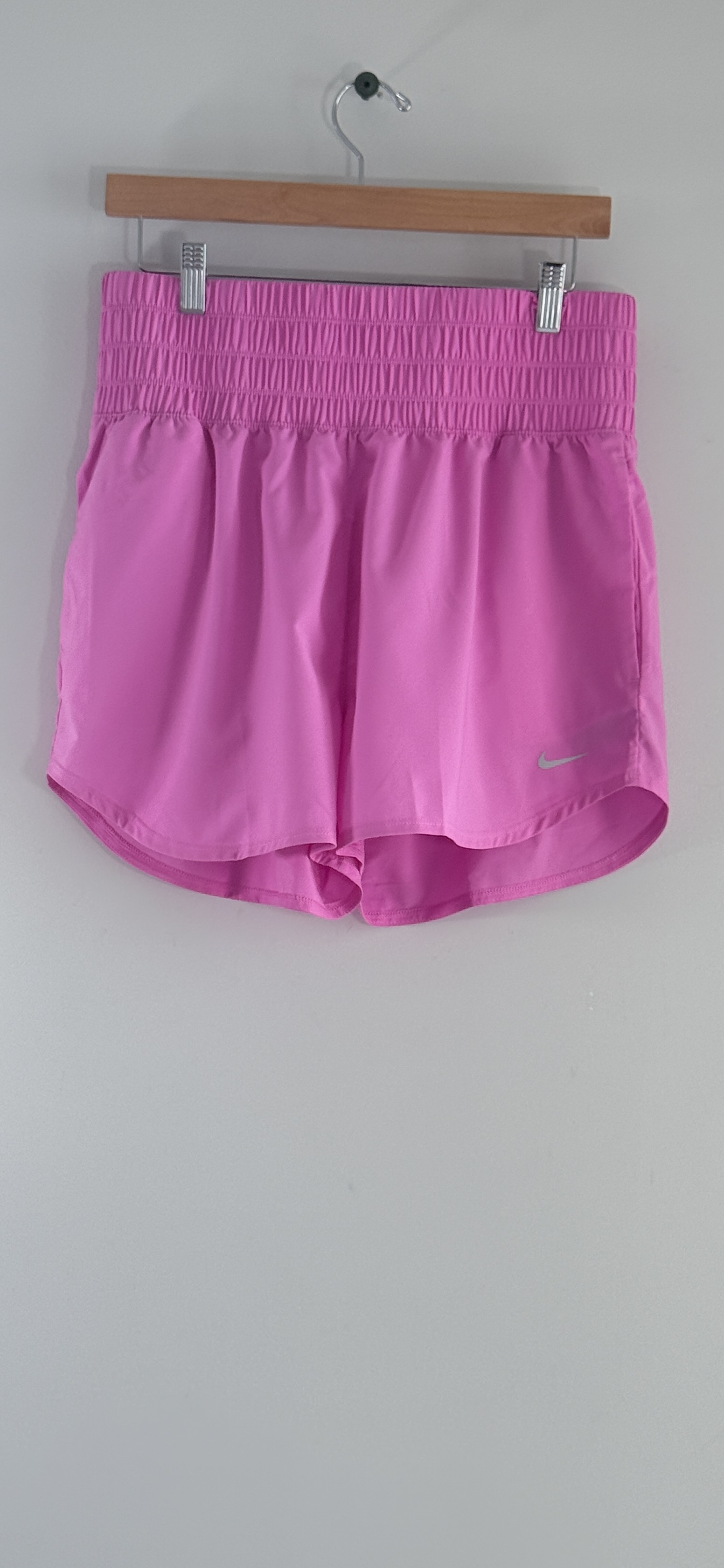Nike Women's Dri-FIT Ultra High-Waisted 3" Brief-Lined Shorts thumbnail 2