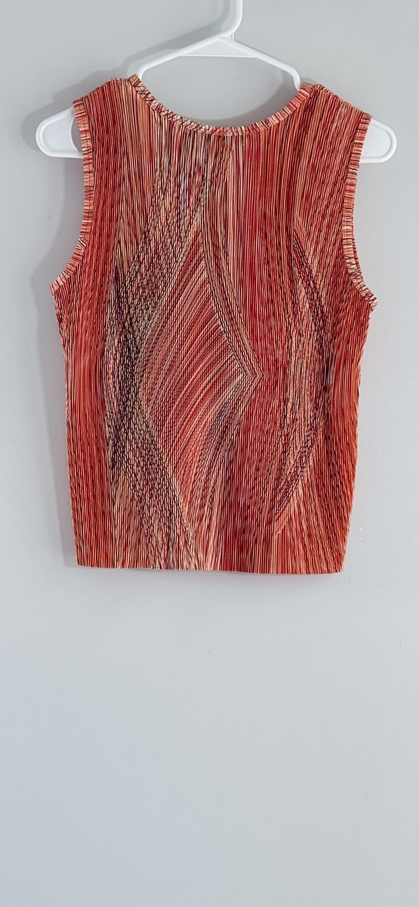 Plissé Micro-Pleated Sleeveless Tank Top thumbnail 3