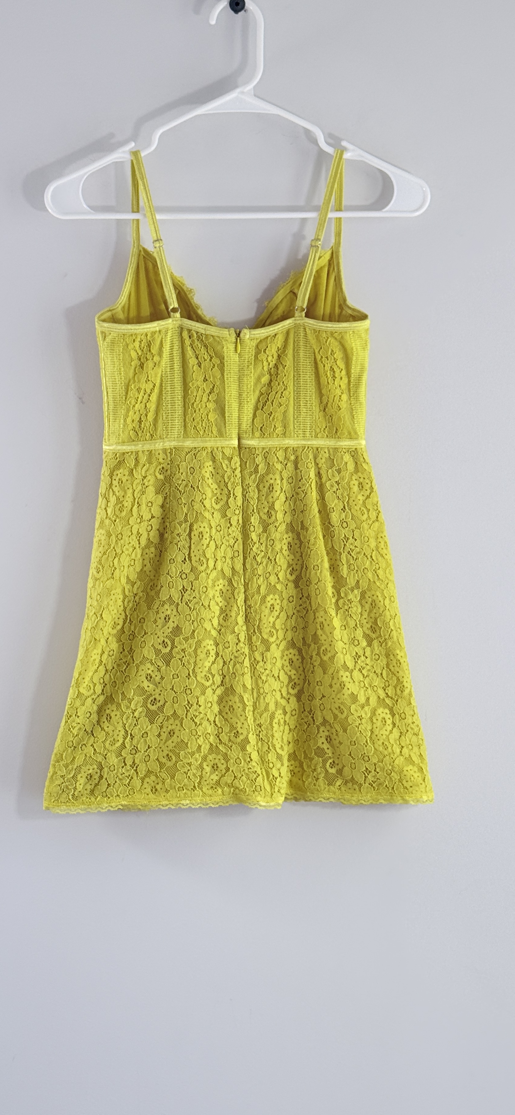 Urban Outfitters - Layla Lace Corset Mini Dress thumbnail 3