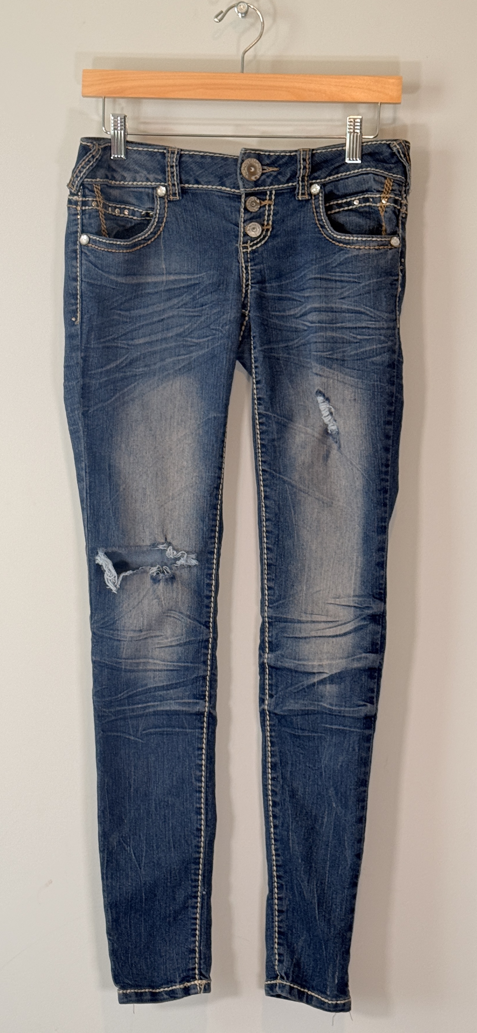 Almost Famous Low-Rise 3-Button Fly Distressed Skinny Jeans thumbnail 2
