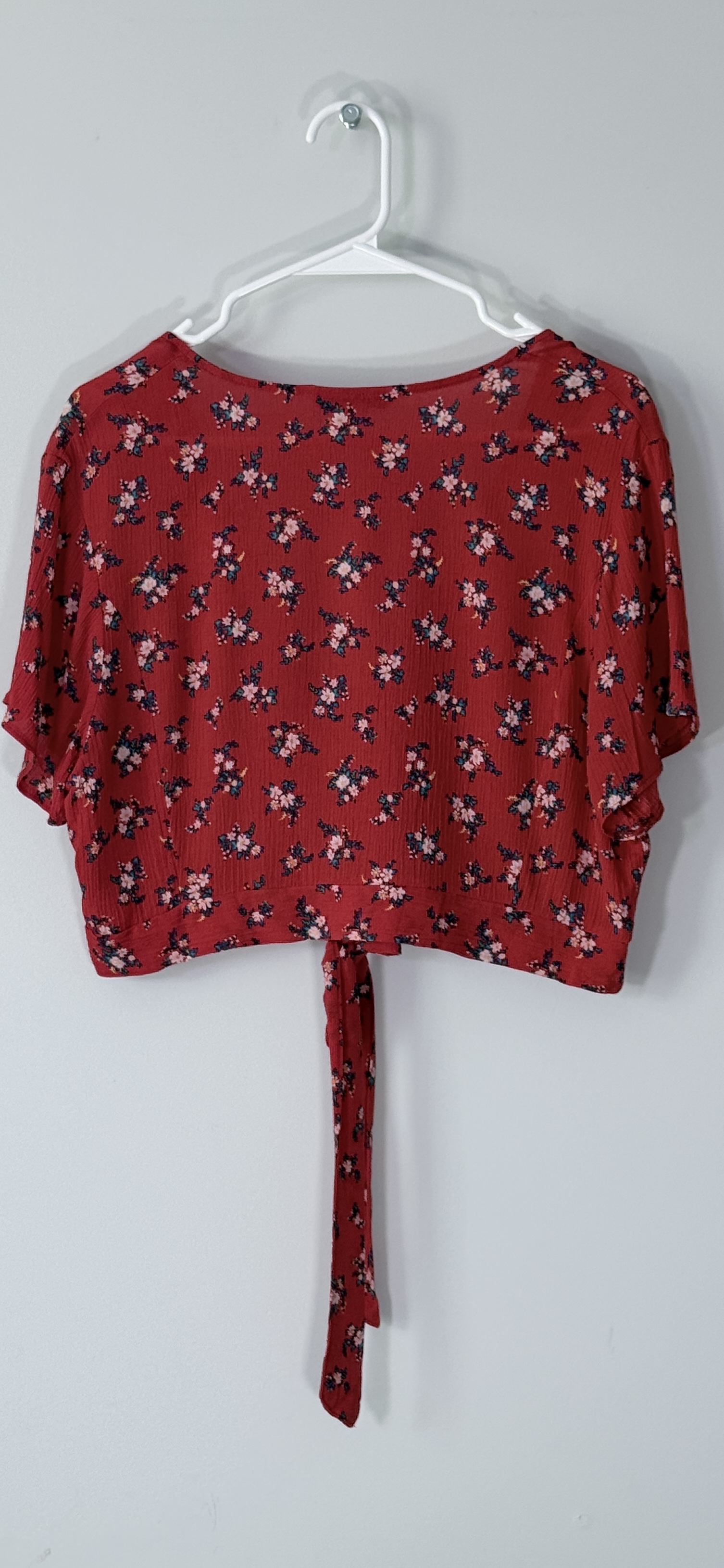 American Eagle Red Floral Tie-Front Crop Top thumbnail 4
