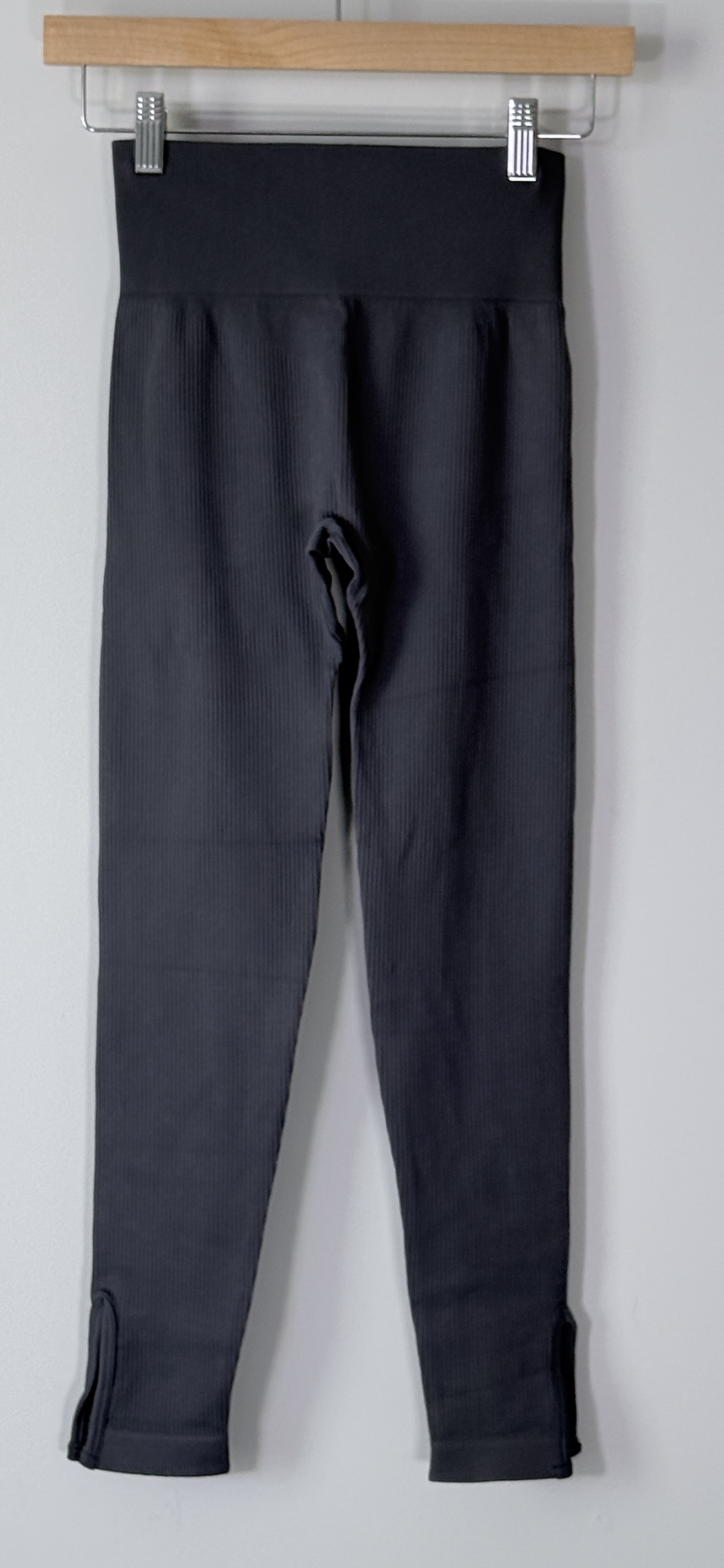 OQQ Women's Ribbed Seamless High-Waisted Leggings thumbnail 4
