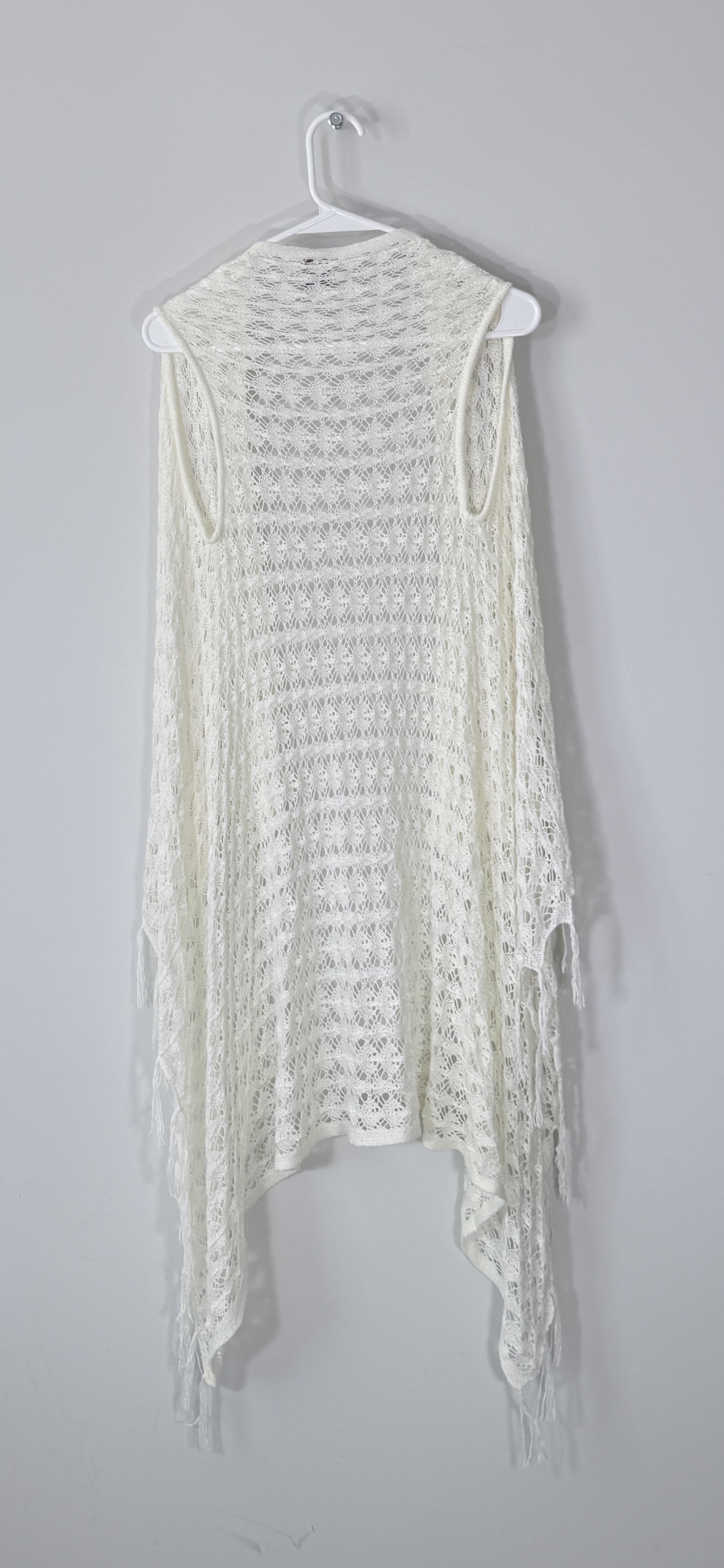 Arizona Jean Co. Boho Crochet Open-Front Fringe Vest Cardigan. thumbnail 3