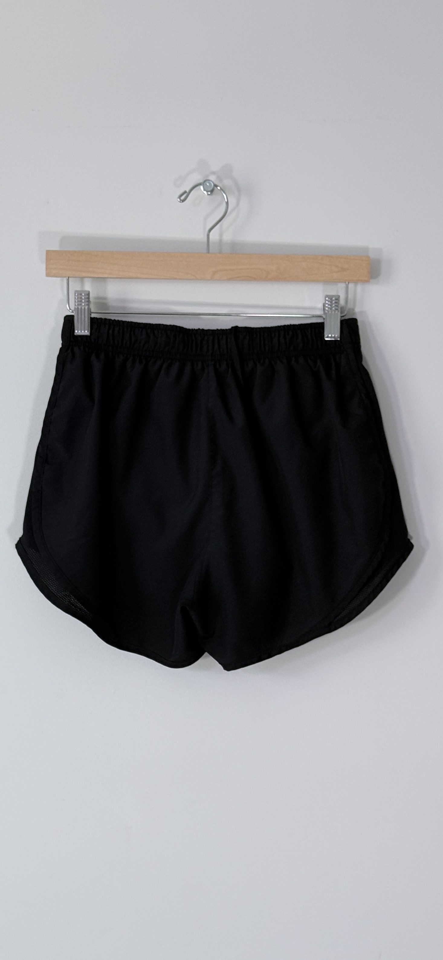 Nike Women's Tempo Dri-FIT Shorts thumbnail 4