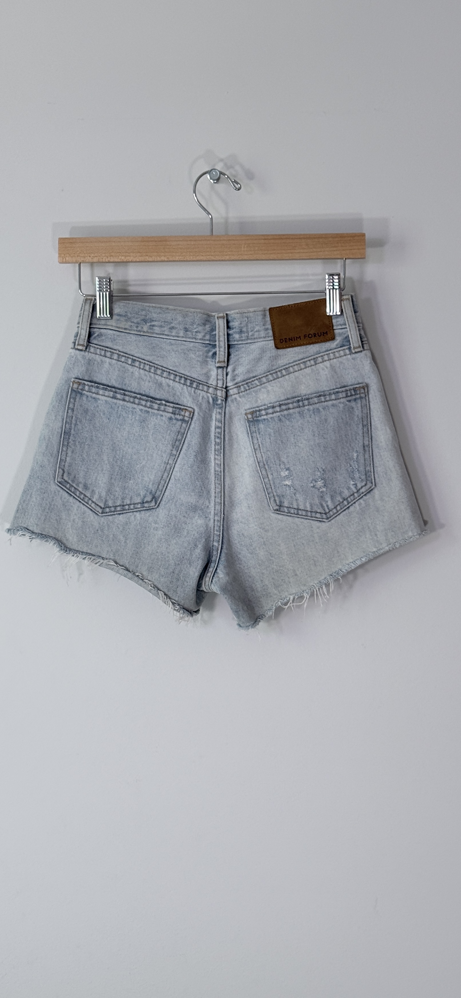 Aritzia Denim Forum "The Yoko" High-Rise Cut-Off Denim Shorts thumbnail 4