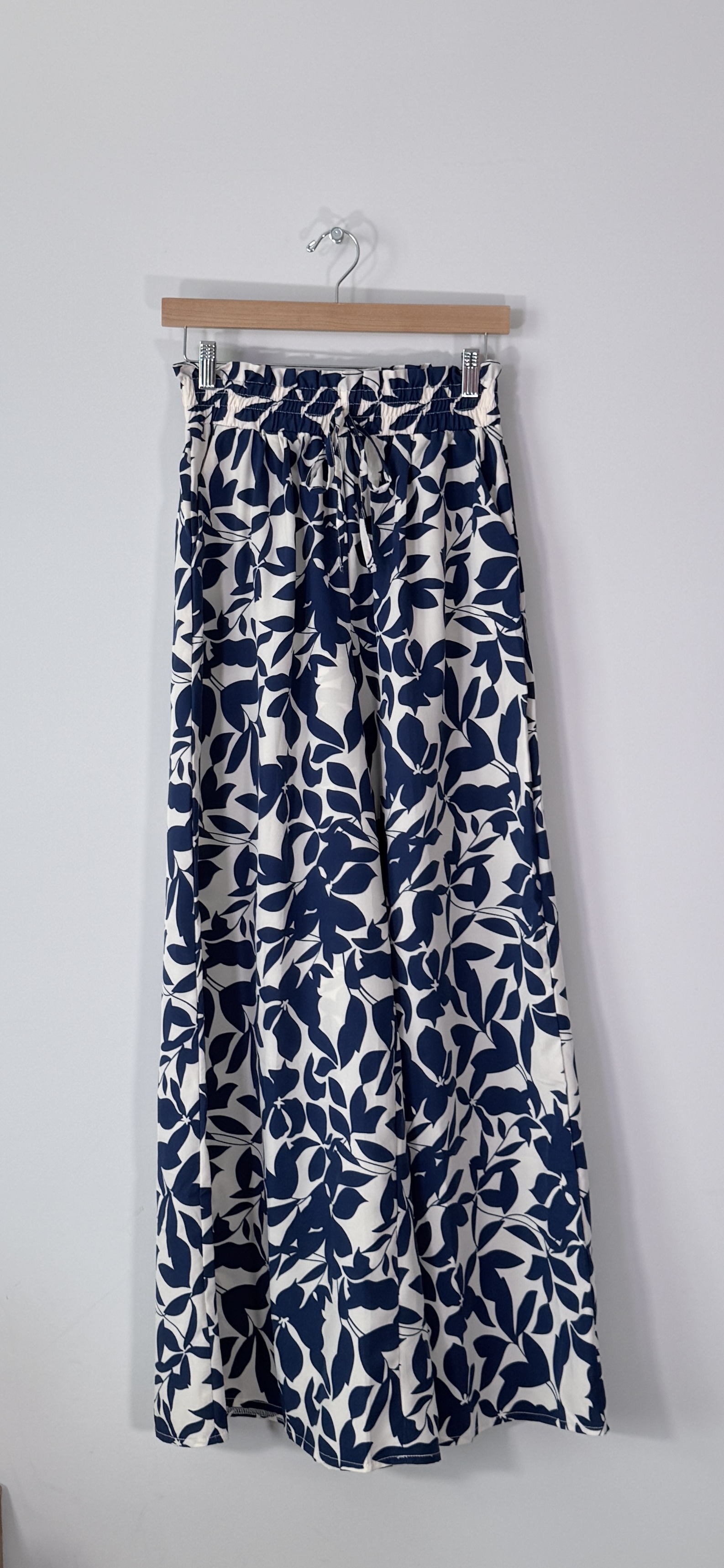 Sylviya Women's Romantic Plant Printed Wide-Leg Pants thumbnail 3