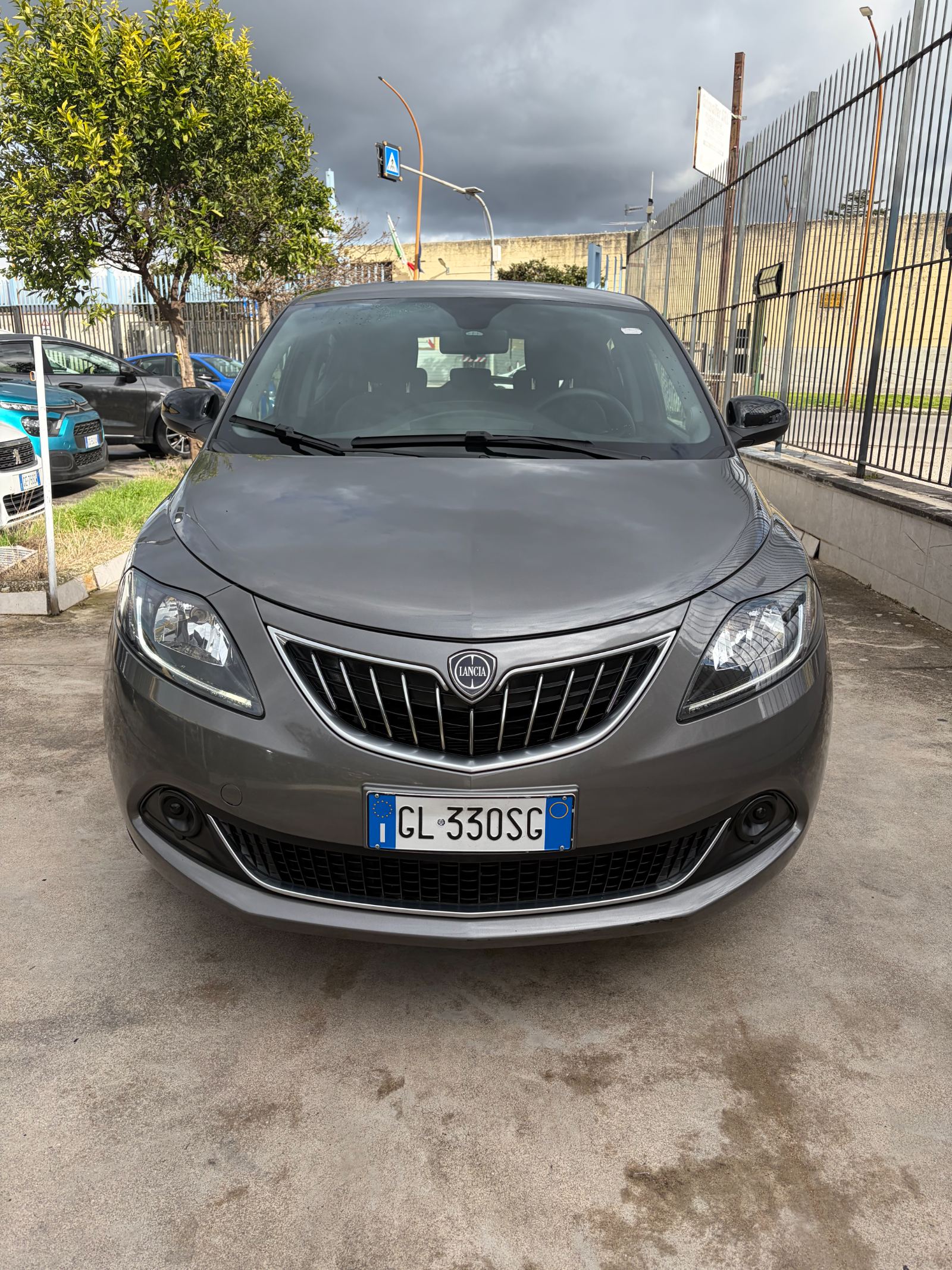 lancia YPSILON