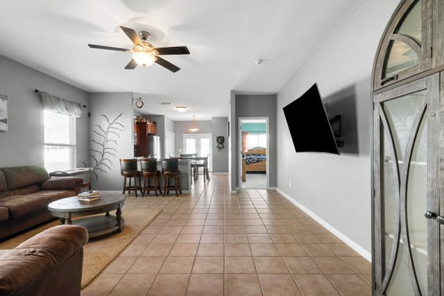 5177 Crystal Lakes Dr-9