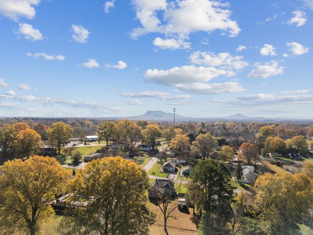 521 E Ohio Ave-08